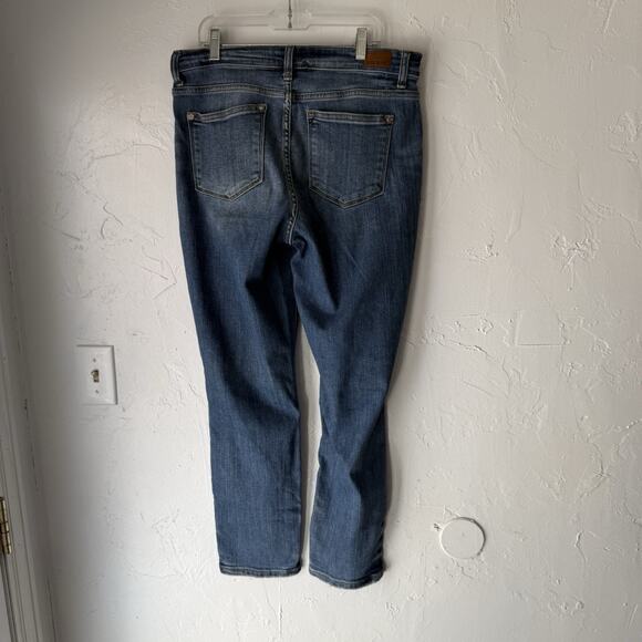 Judy Blue Women's Size 9/29 Medium Wash High Rise‎ Cropped Jeans - Picture 4 of 10